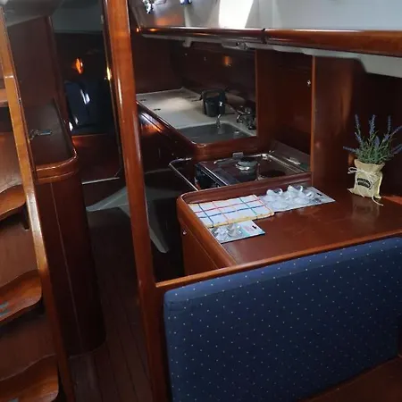 Botel Velero Golf Del Sur *